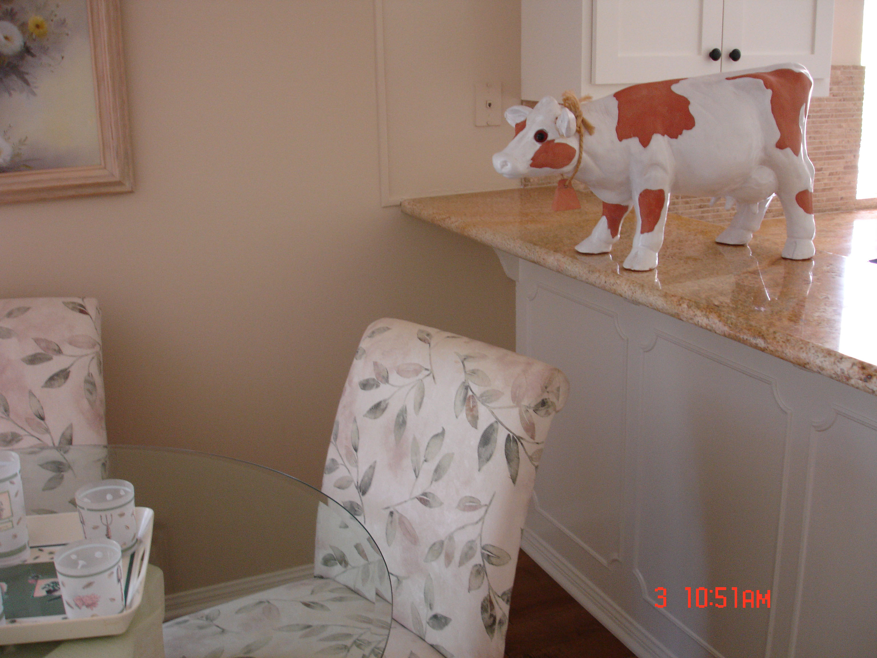 Dinette and Cow Ceramic 2